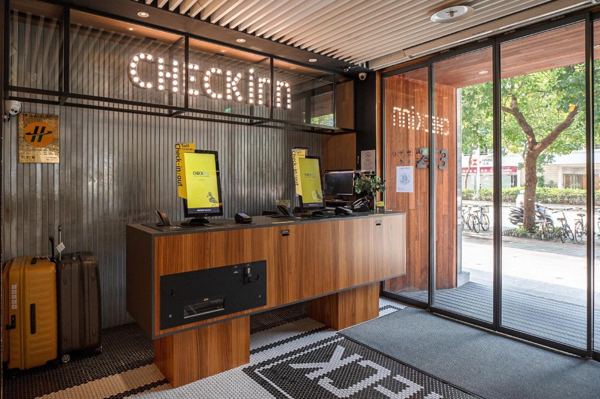 CHECK inn Taipei Songjiang Bagian luar foto