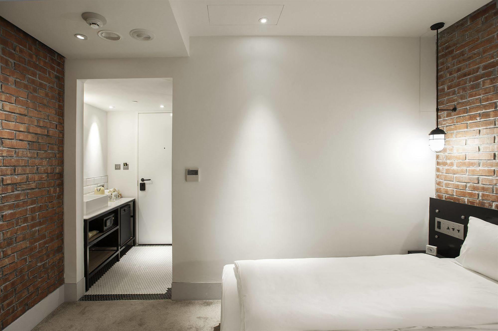 CHECK inn Taipei Songjiang Bagian luar foto